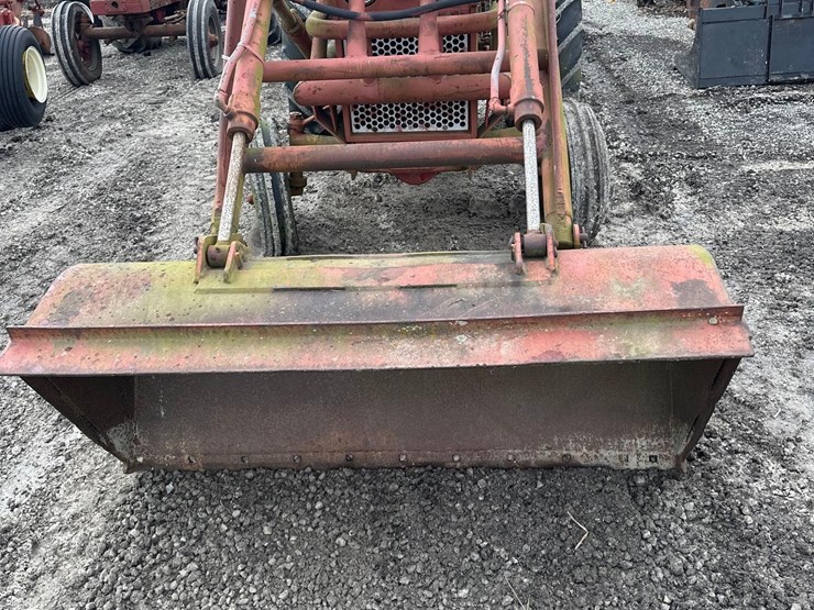 case-ih-340-image-14