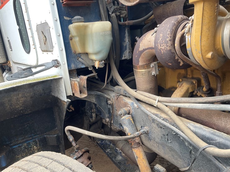 #1041-•-1989-peterbilt-flatbed-truck-tractor-(has-mn-title)-image-25