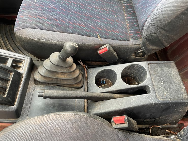 1998-chevrolet-tracker-image-36