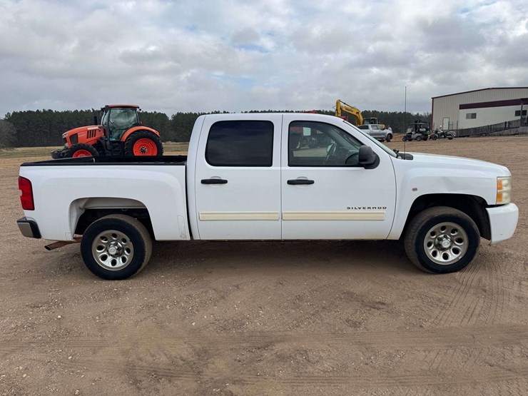 2011-chevrolet-silverado-1500-lt-image-7