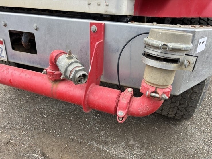 2001-peterbilt-357-image-29