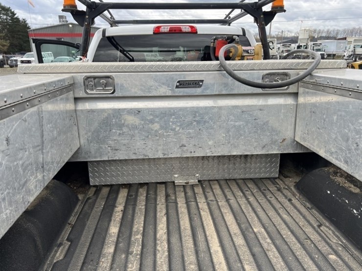 2018-gmc-sierra-2500-image-20