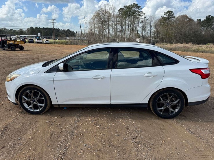 2013-ford-focus-se-4-door-sedan---108,467-miles-image-8