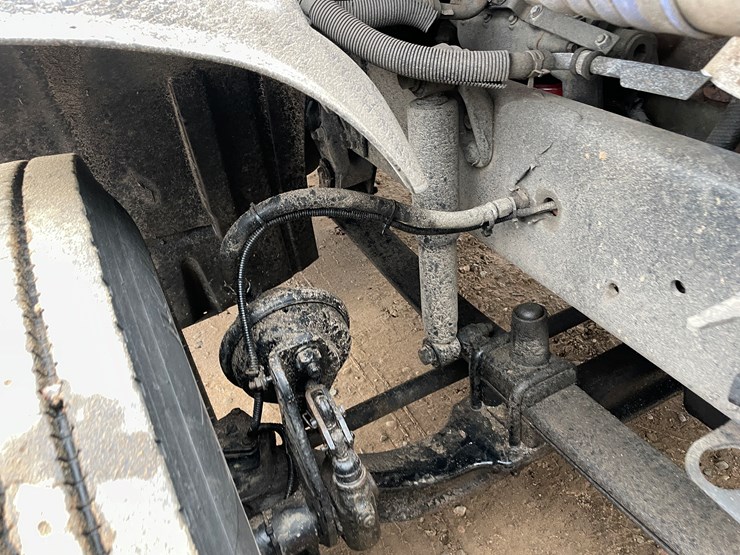 #1482-•-2009-freightliner-truck-tractor-(has-mn-title)-image-27