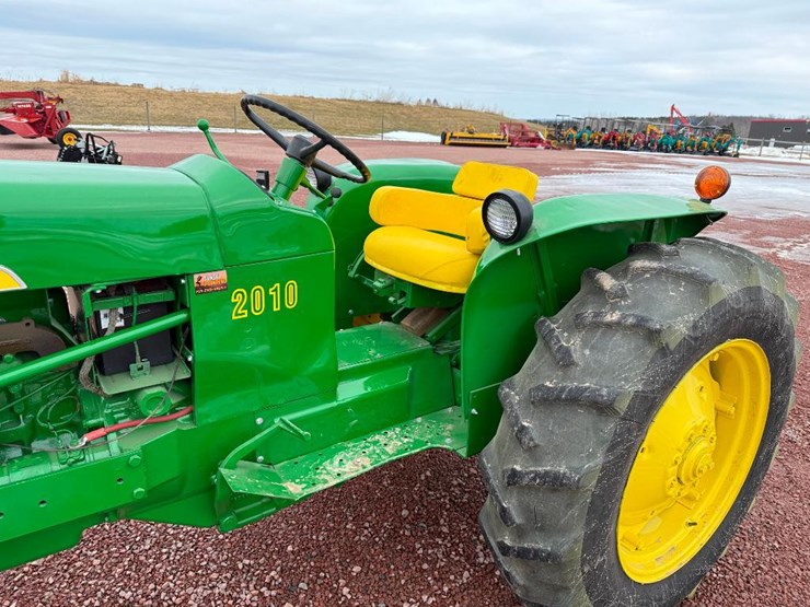 john-deere-2010-image-11