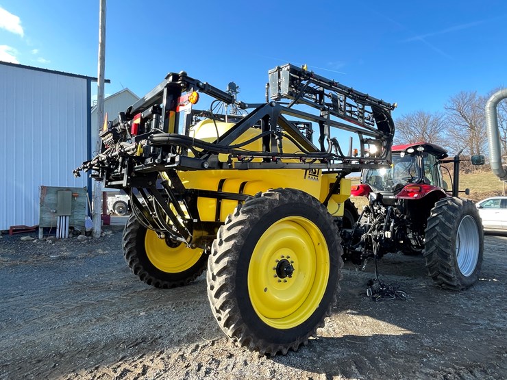 #106-•-fast-9613ft-pull-behind-sprayer-(one-owner)-image-4