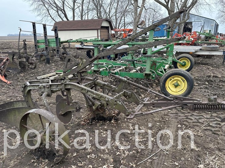 john-deere-2-image-1