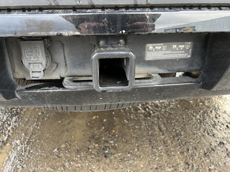 2018-chevrolet-tahoe-image-24