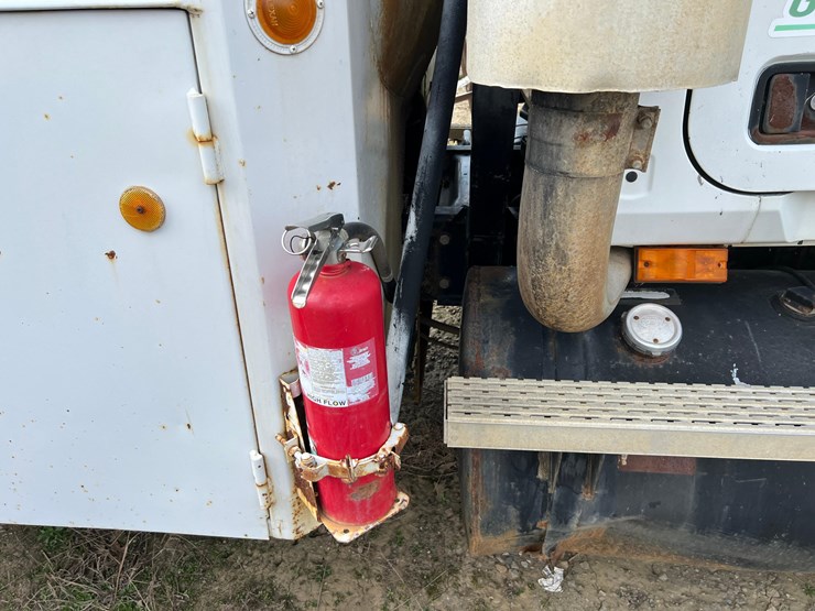 1999-mack-ch613-image-46