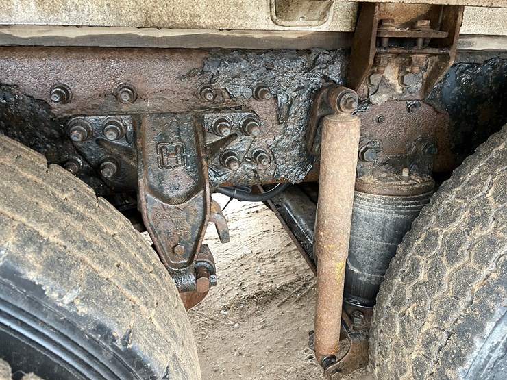 #1037-•-2009-international-navistar-fuel-truck-(has-mn-title)-image-44