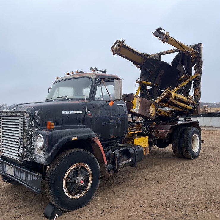 1975 INTERNATIONAL FLEETSTAR 2050A