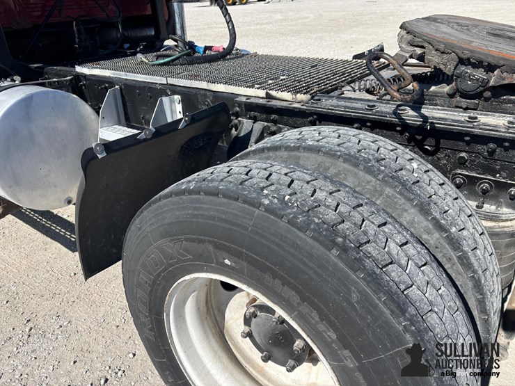 2001-mack-ch613-image-18