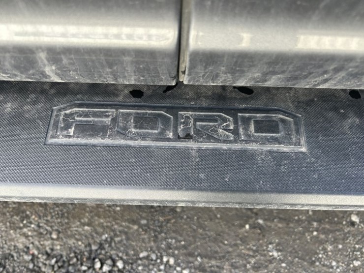 2021-ford-f150-xlt-image-31