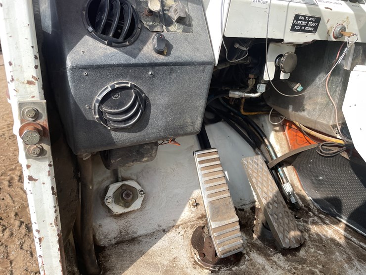 1999-lull-844c-42-image-24