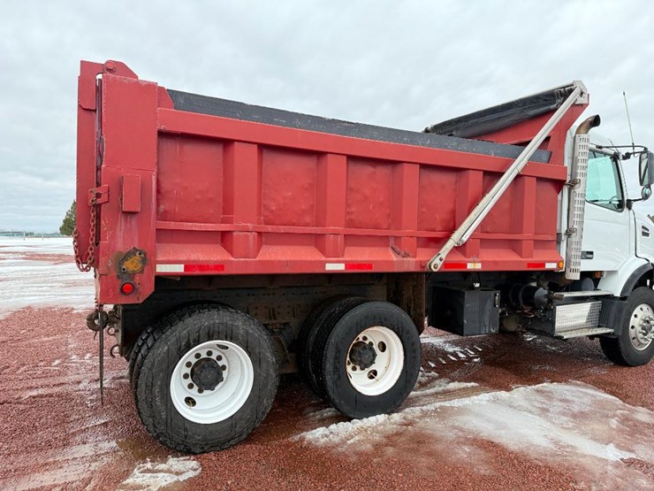 #280-•-lot-280-image-19