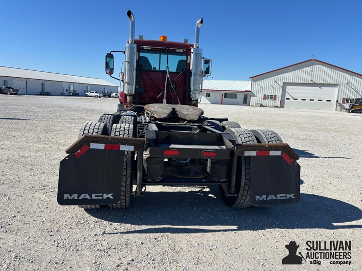 2001-mack-ch613-image-6