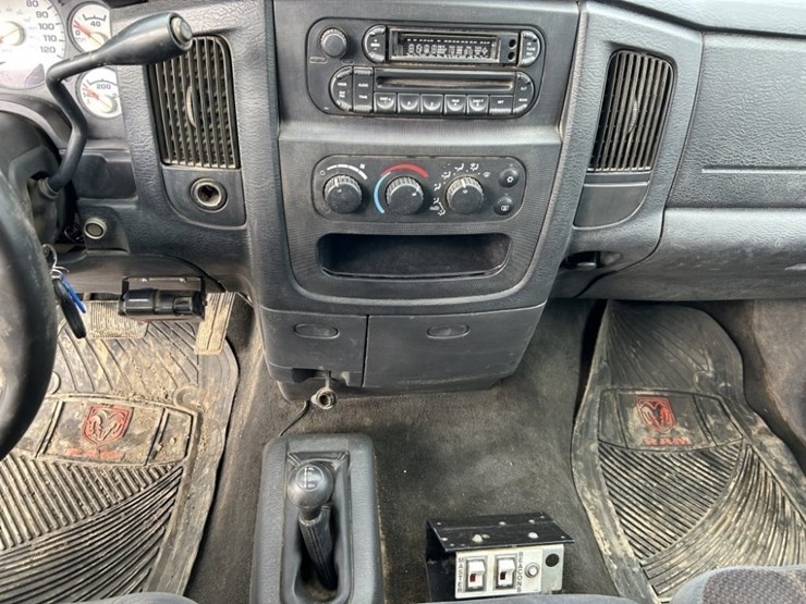 2005-dodge-ram-2500-image-14