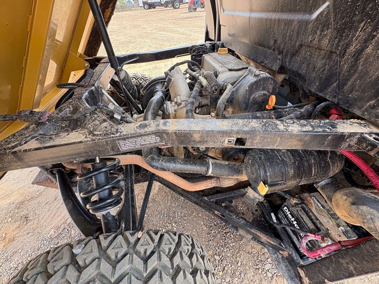 2020-caterpillar-cuv85-4-door-4x4-utv-(1,090-hours)-image-24