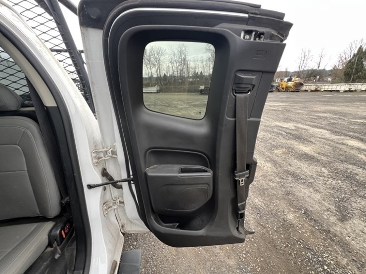 2016-chevrolet-colorado-image-24