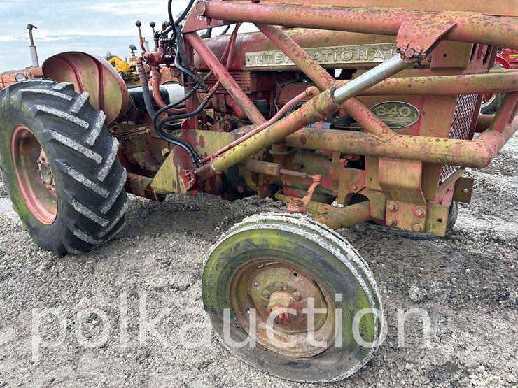 case-ih-340-image-2