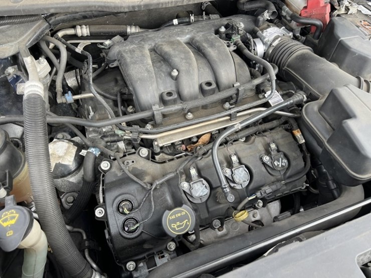 2017-ford-explorer-image-11