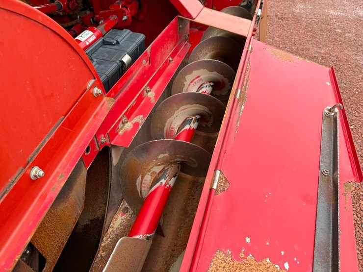 2009-new-holland-fp230-image-42