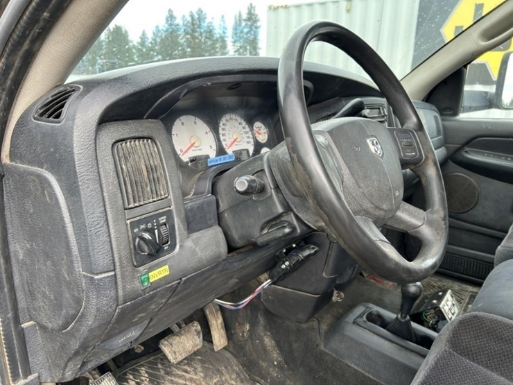 2005-dodge-ram-2500-image-18