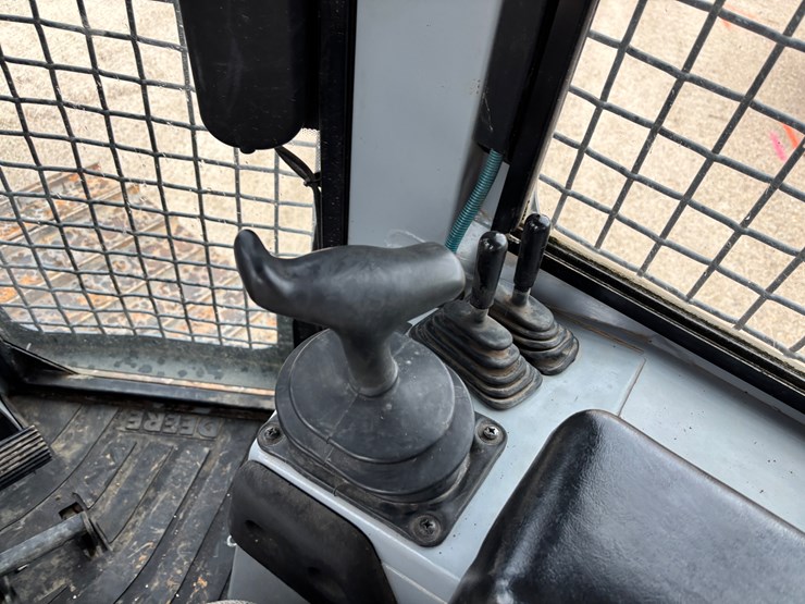 deere-650h-lgp-image-22