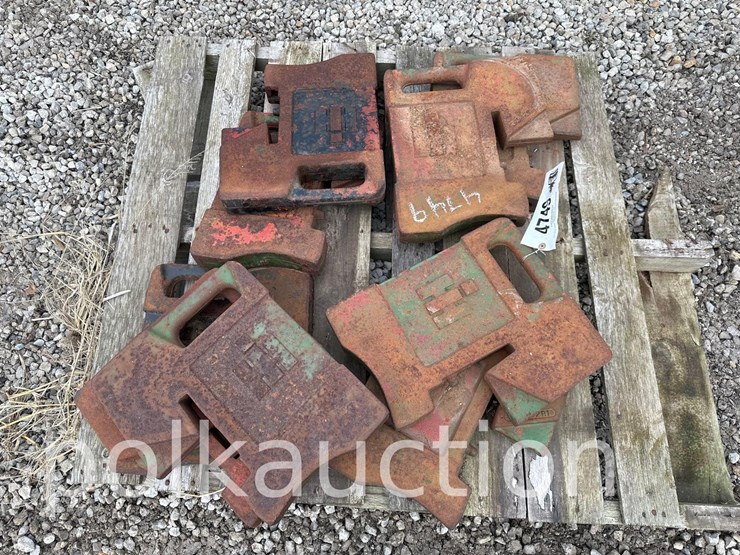 (9)-ih-suitcase-weights-(sold-x-$)-(wf)-image-1