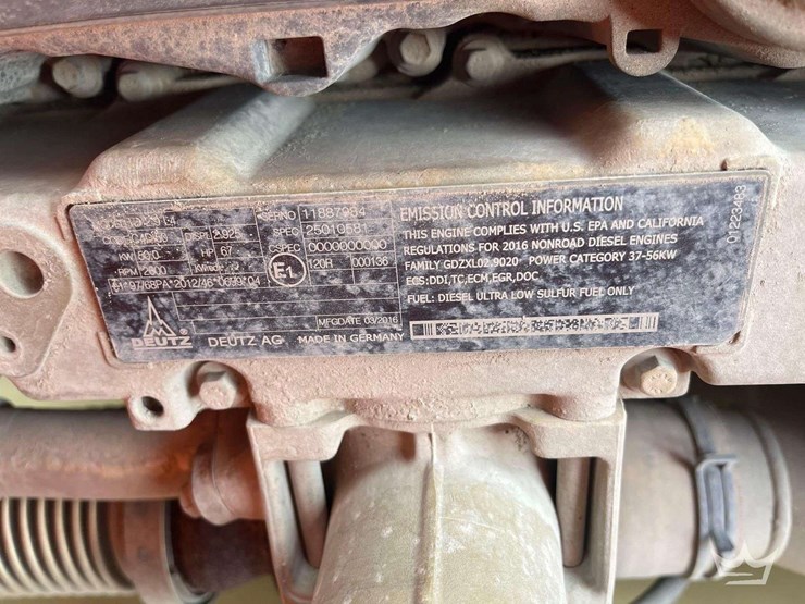 2016-jlg-800aj-image-20