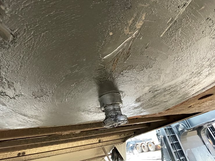 #1032-•-2011-timpte-inc.-grain-trailer-(has-mn-salvage-title)-image-10