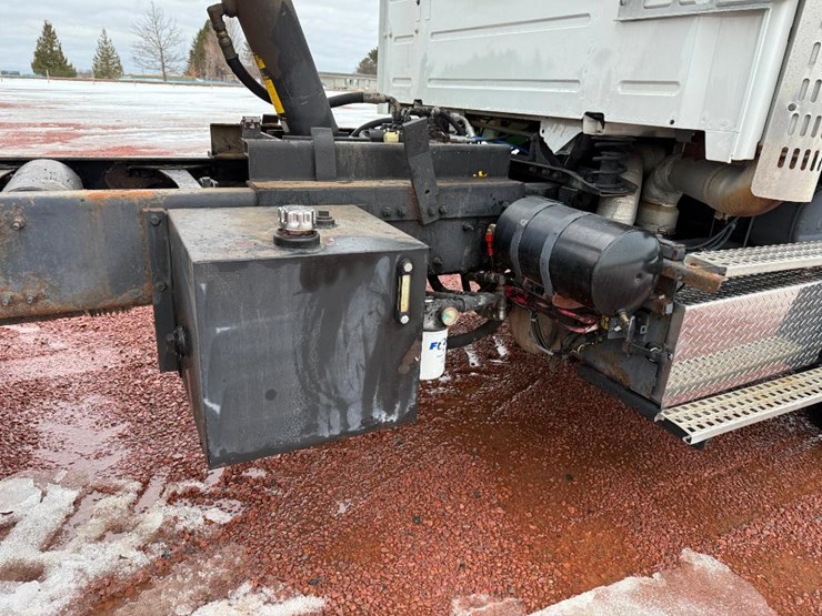 #280-•-lot-280-image-39