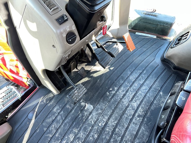 case-ih-magnum-315-image-71