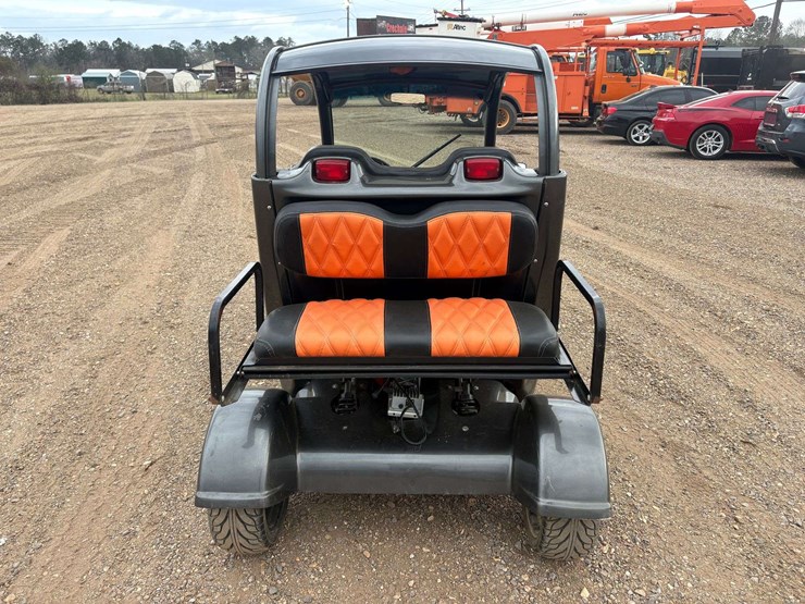 2002-gem-6-seater-72-volt-golf-cart-image-6