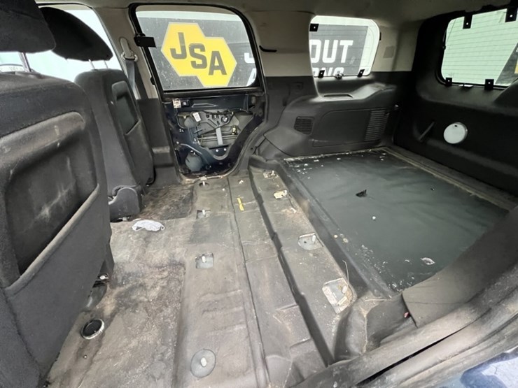 2014-chevrolet-tahoe-image-22