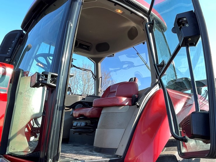 case-ih-magnum-315-image-63