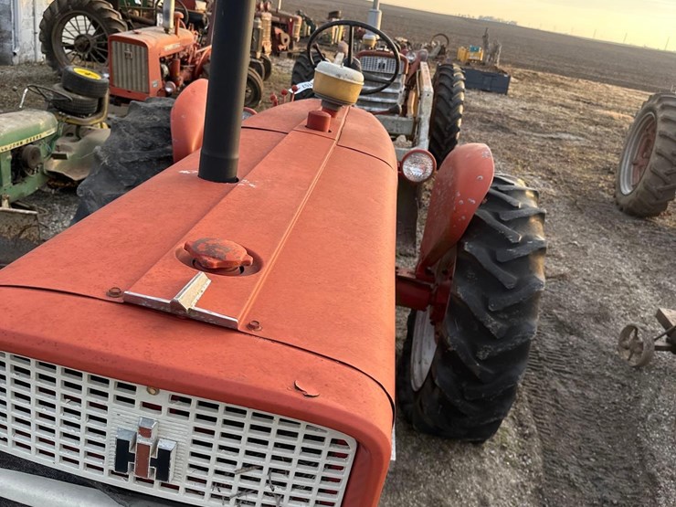 farmall-560-diesel-turbo-(sn#-5?490)-(hess)-image-3