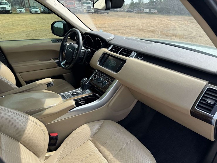 2016-land-rover-range-rover-image-13