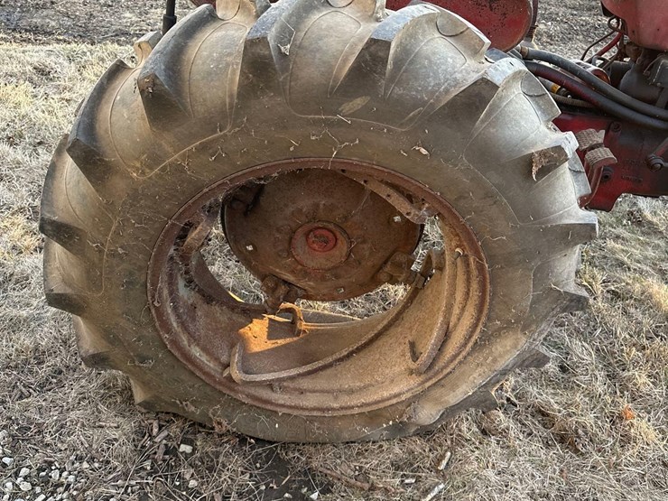 case-ih-350-image-8
