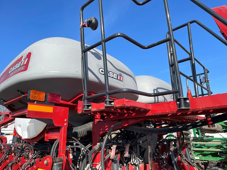 2020-case-ih-2150-image-34
