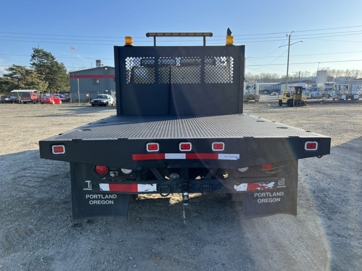 2000-freightliner-fl50-image-5