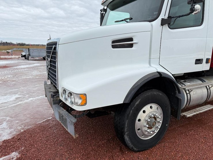 #280-•-lot-280-image-26