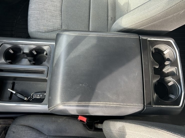 2021-ford-f150-xlt-image-17