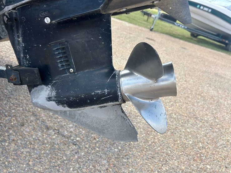 1988-bass-tracker-tx17-aluminum-bass-boat-image-18