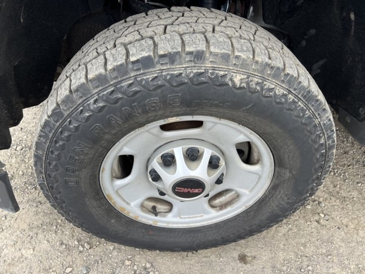 2018-gmc-sierra-2500-image-15