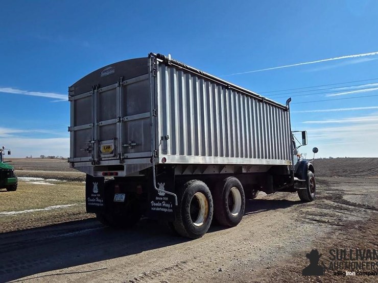 1997-international-4900-image-11