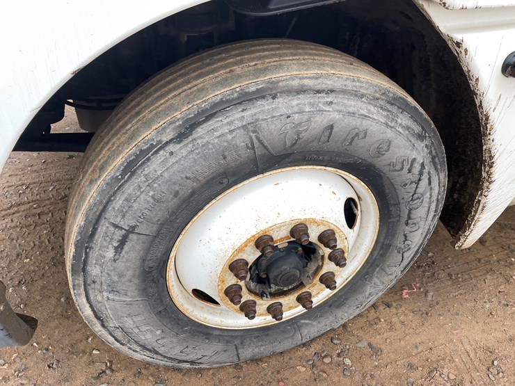 #1038-•-2005-freightliner-grain-truck-(has-mn-title)-image-17