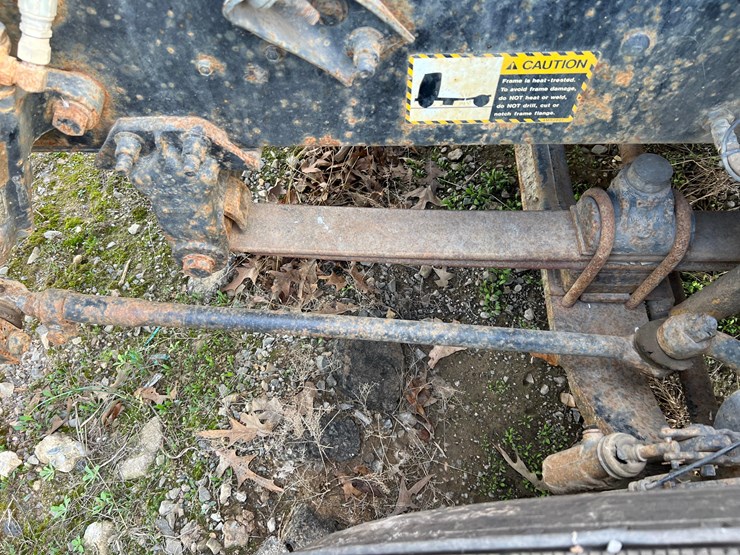 1999-mack-ch613-image-36