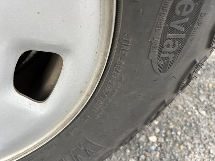 2016-chevrolet-colorado-image-18