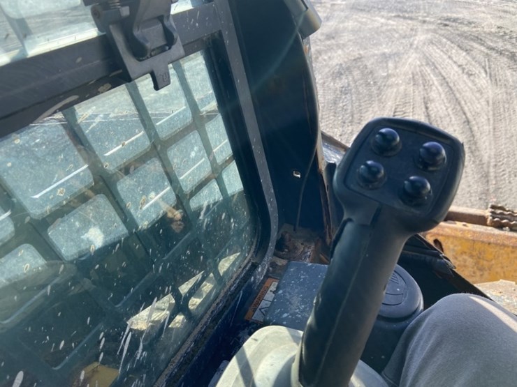 2023-deere-317g-image-23